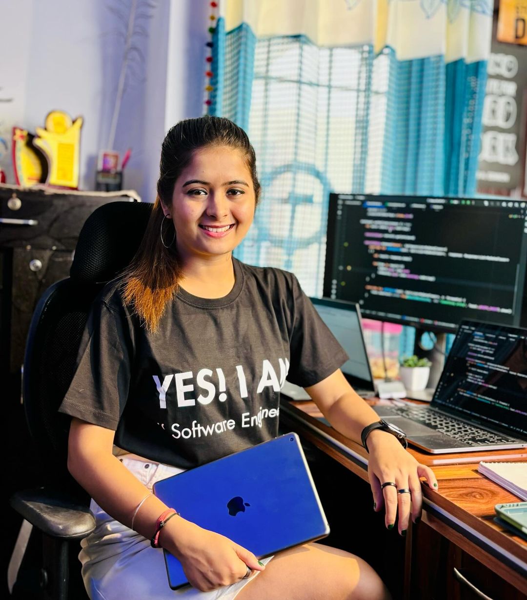Yes! I am a Software Engineer - Unisex T-Shirt - Comfortable and Stylish