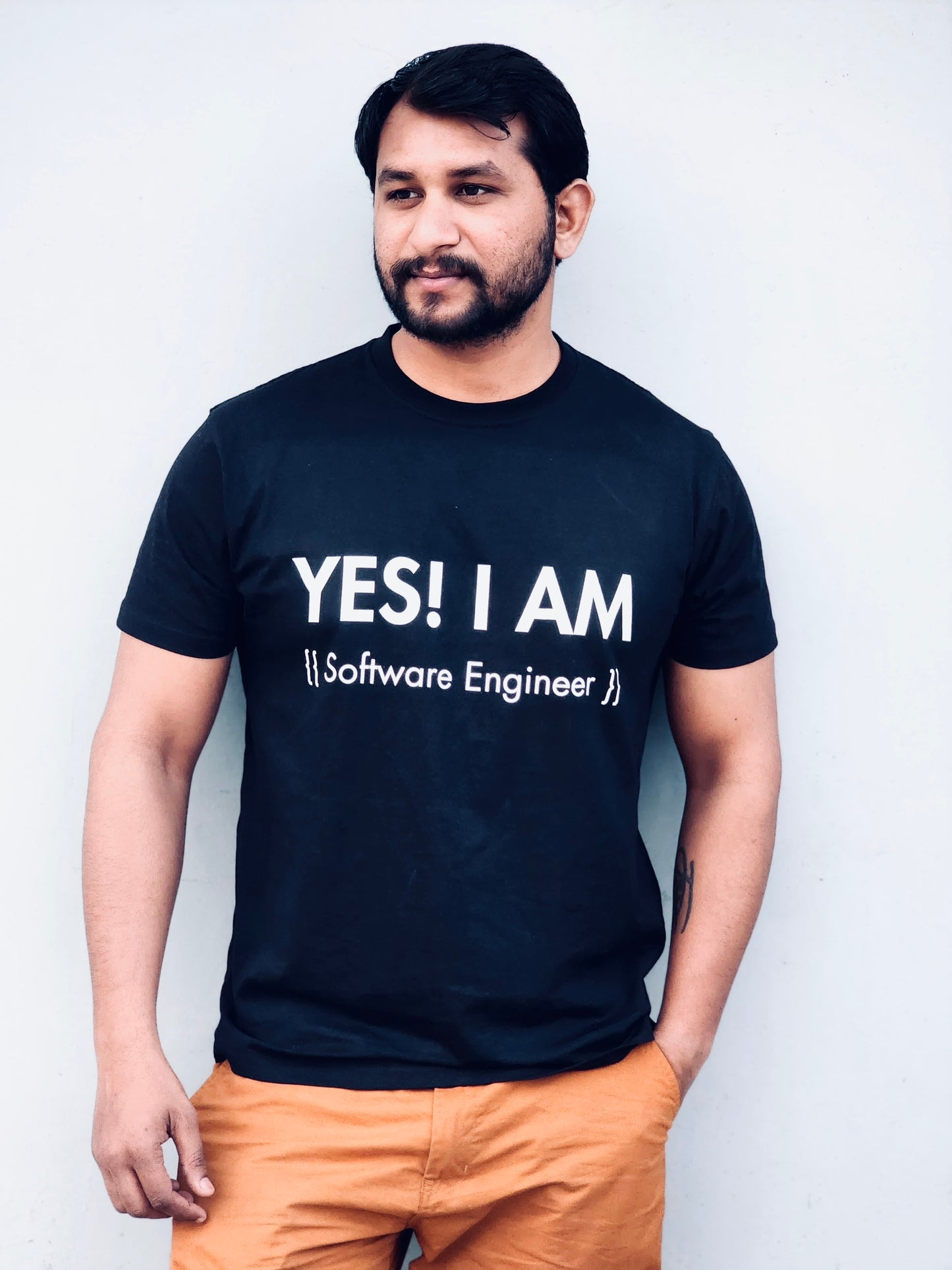 Yes! I am a Software Engineer - Unisex T-Shirt - Comfortable and Stylish
