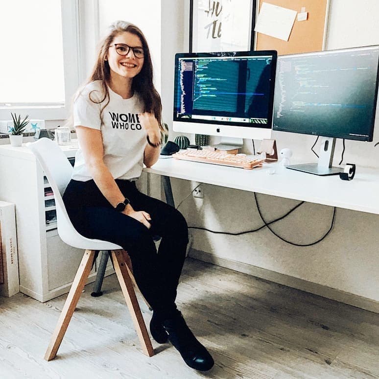Women Who Code Empowering T-Shirt - Celebrate Women in Tech